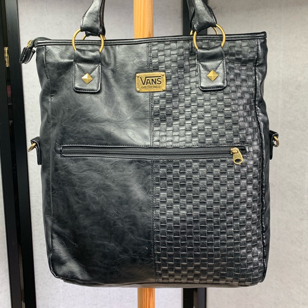 A19- -13- VANS LEATHER TOTE